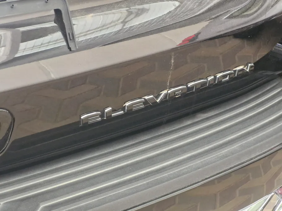 2025 GMC Yukon Elevation 