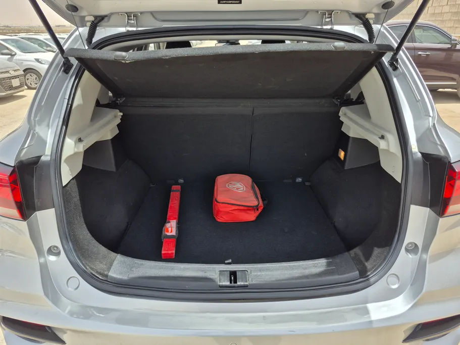 2023 MG ZS STD 
