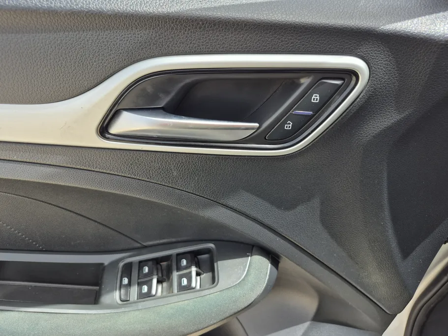 2023 MG ZS STD 