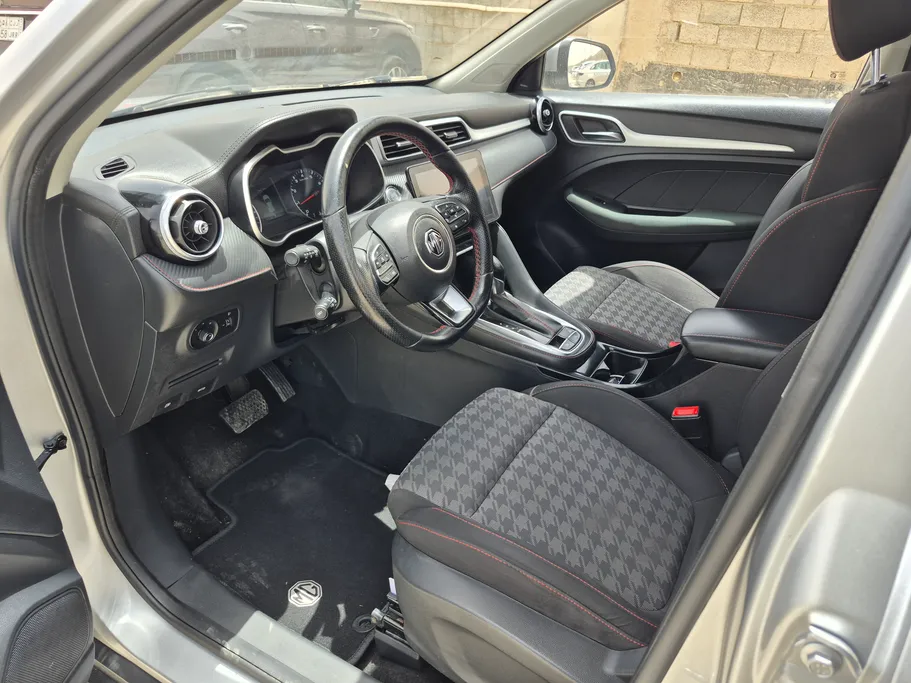2023 MG ZS STD 