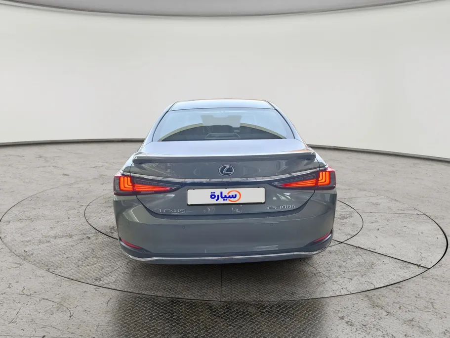 2023 Lexus ES 300 H 