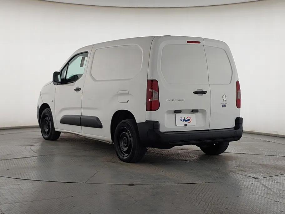 2021 بيجو Partner Short van 