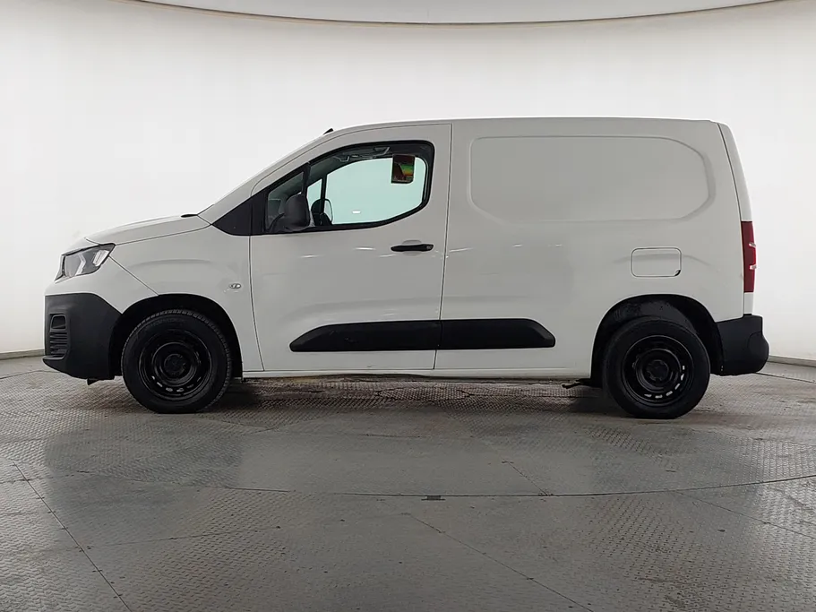 2021 بيجو Partner Short van 