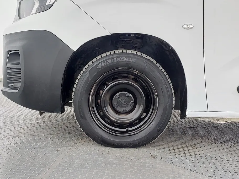 2021 بيجو Partner Short van 