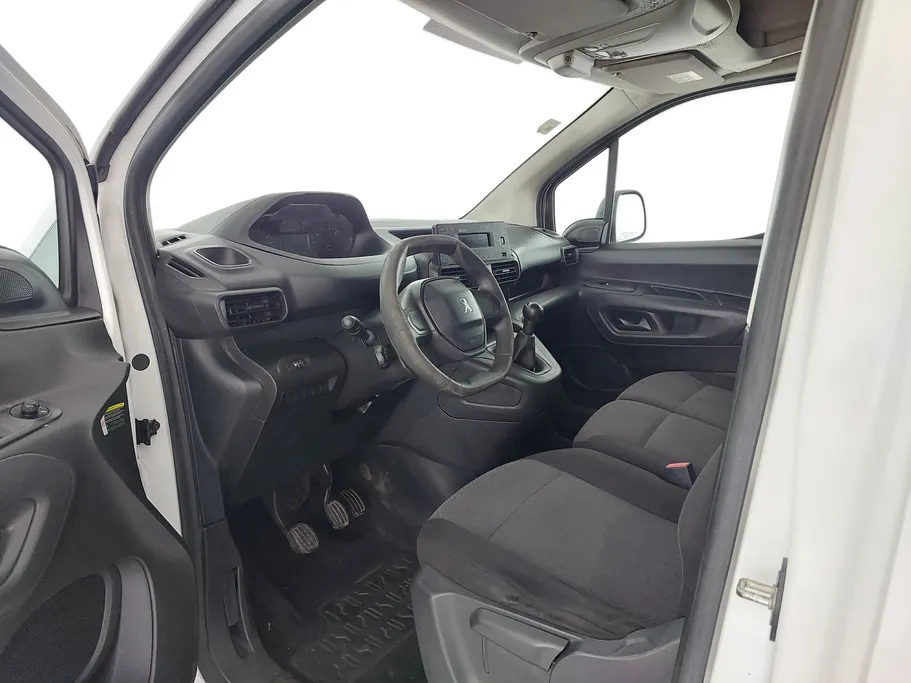 2021 بيجو Partner Short van 
