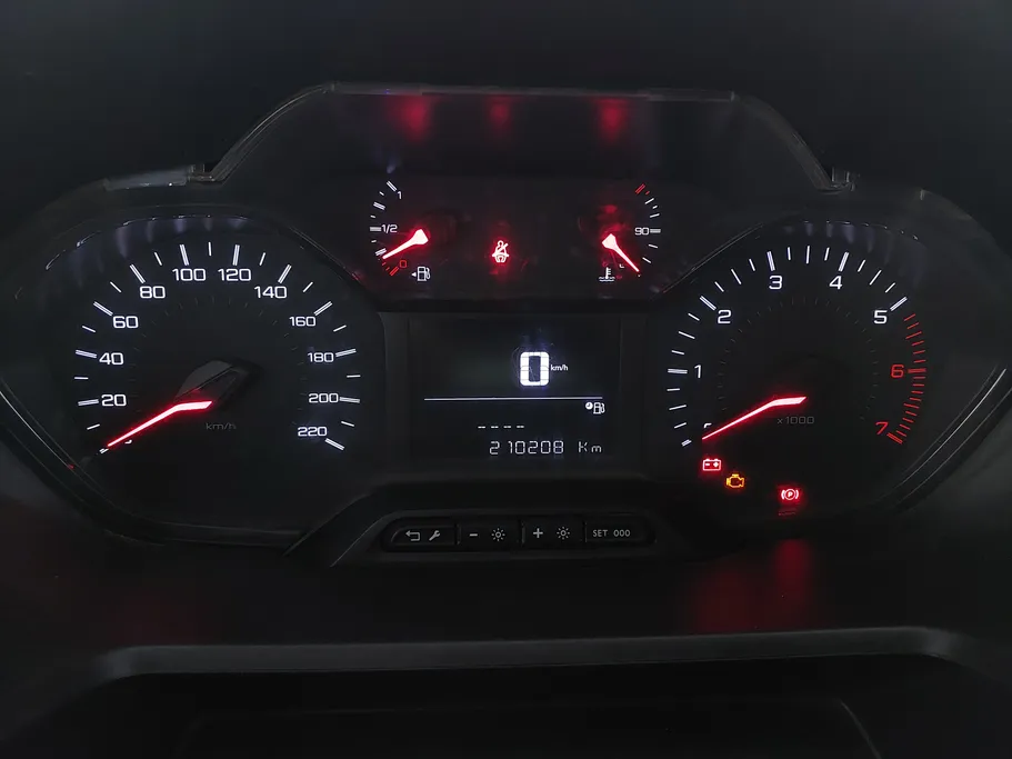 2021 بيجو Partner Short van 