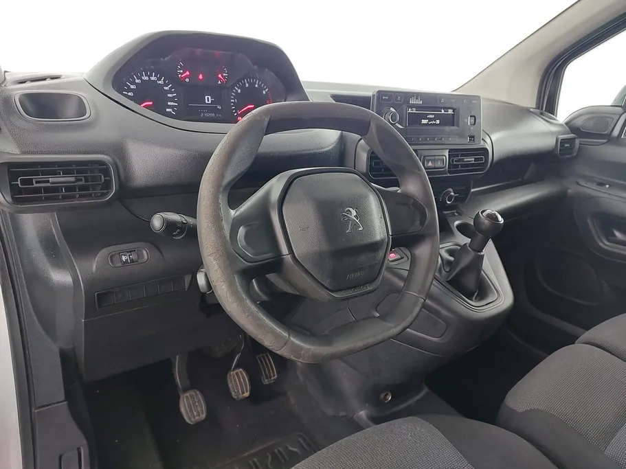 2021 بيجو Partner Short van 