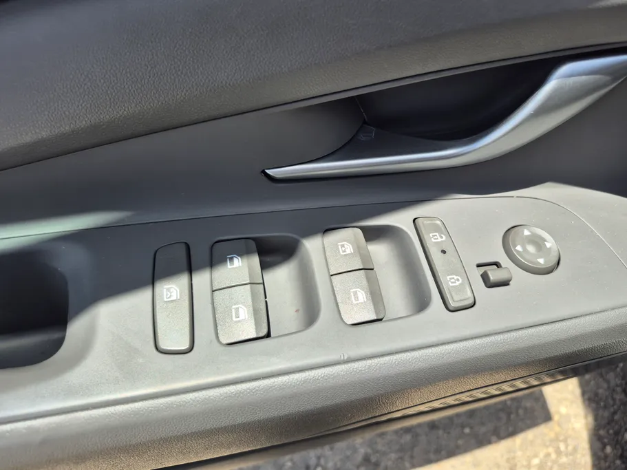 2024 Hyundai Elantra Smart 