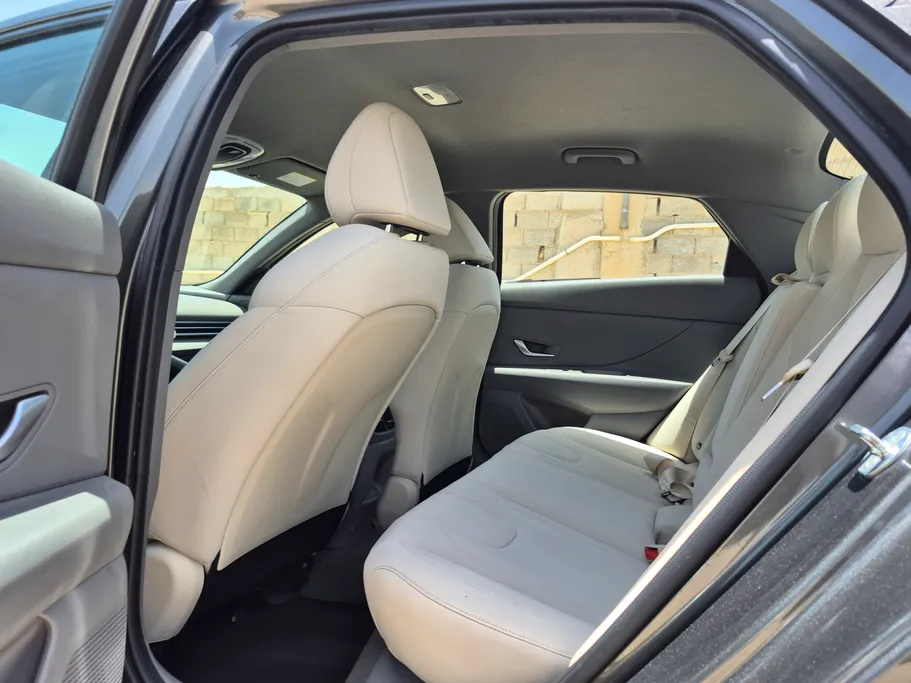 2024 Hyundai Elantra Smart 
