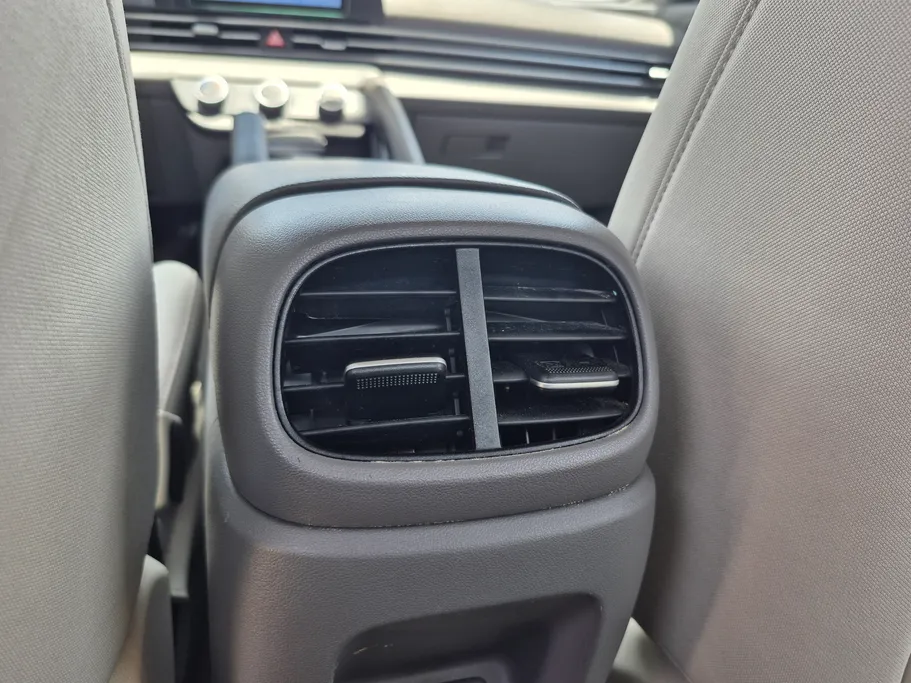 2024 Hyundai Elantra Smart 
