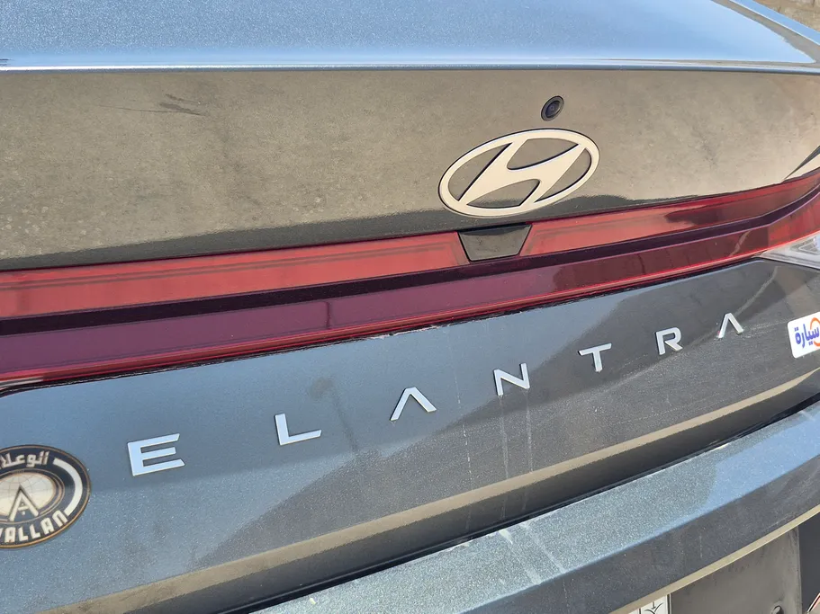 2024 Hyundai Elantra Smart 