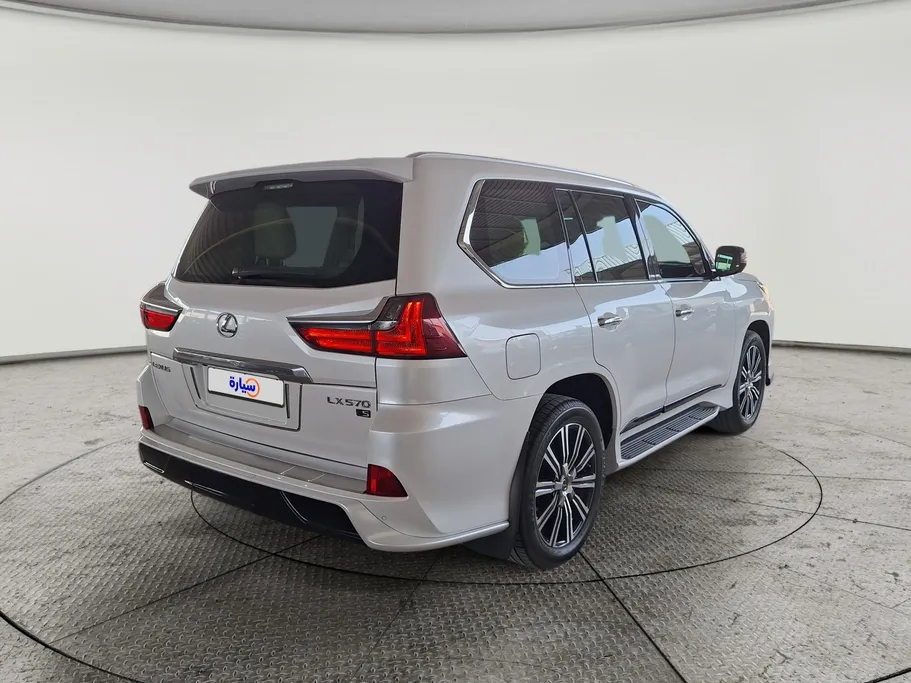 لكزس LX 570 S 2021 