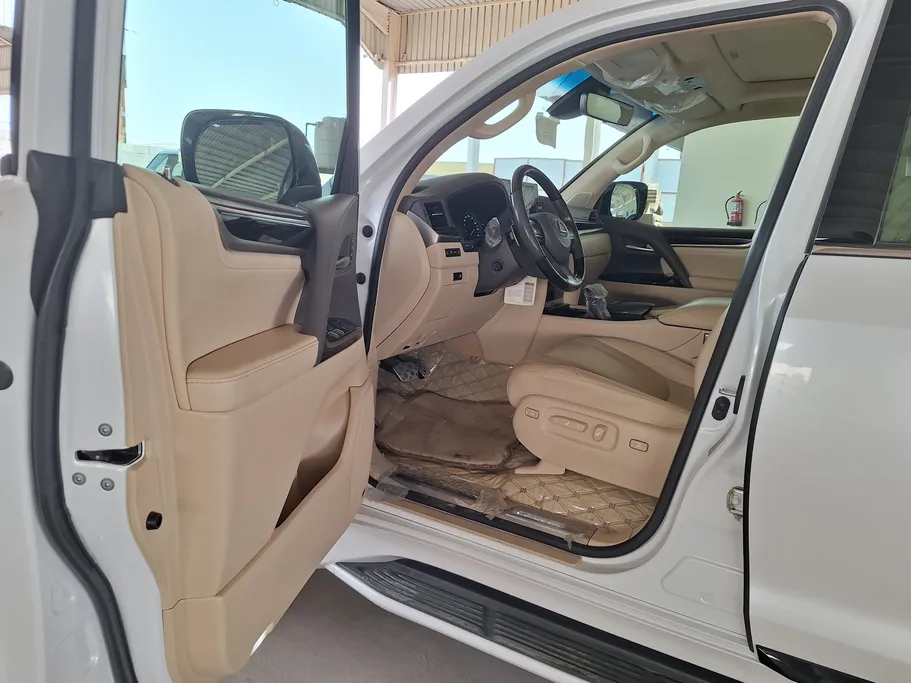 2021 Lexus LX 570 S 