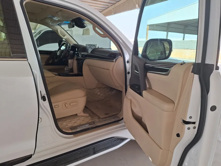 2021 Lexus LX 570 S 
