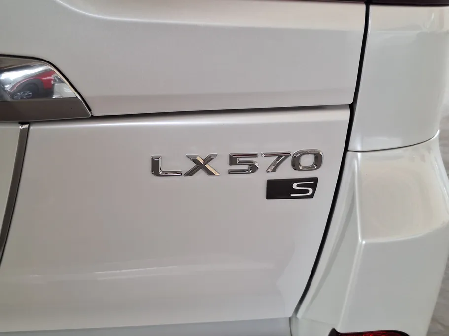2021 Lexus LX 570 S 