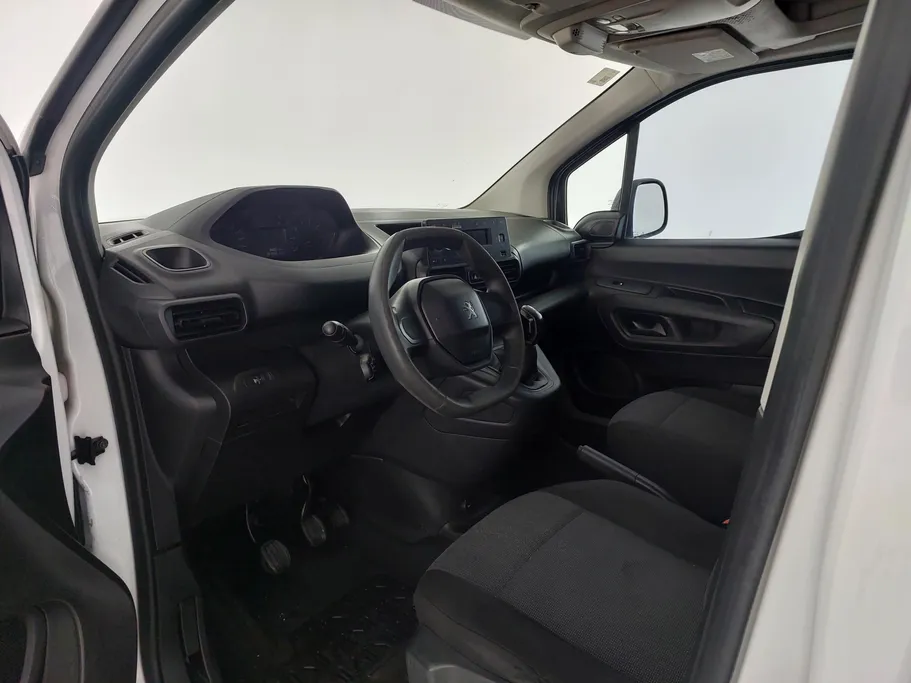 2023 Peugeot Partner Short van 