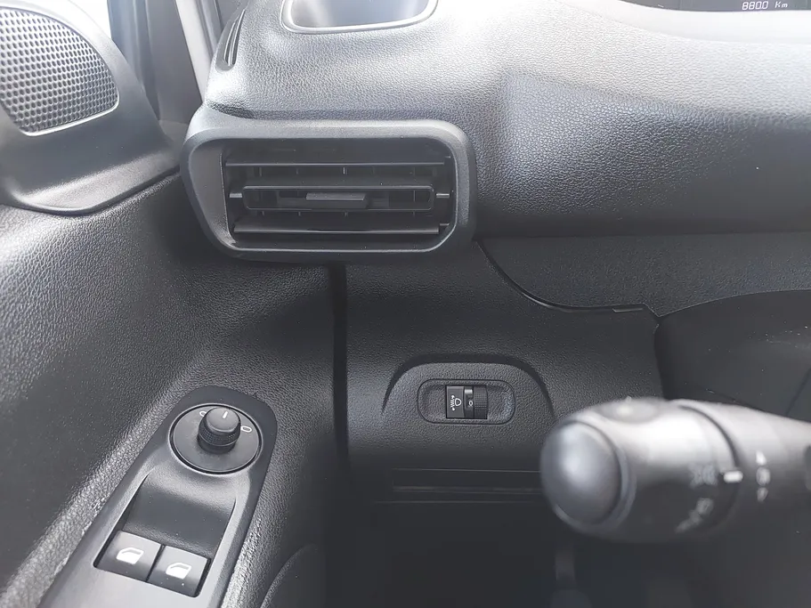 2023 Peugeot Partner Short van 