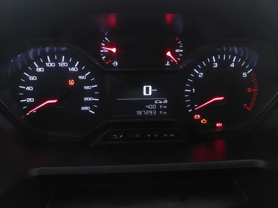 2023 Peugeot Partner Short van 