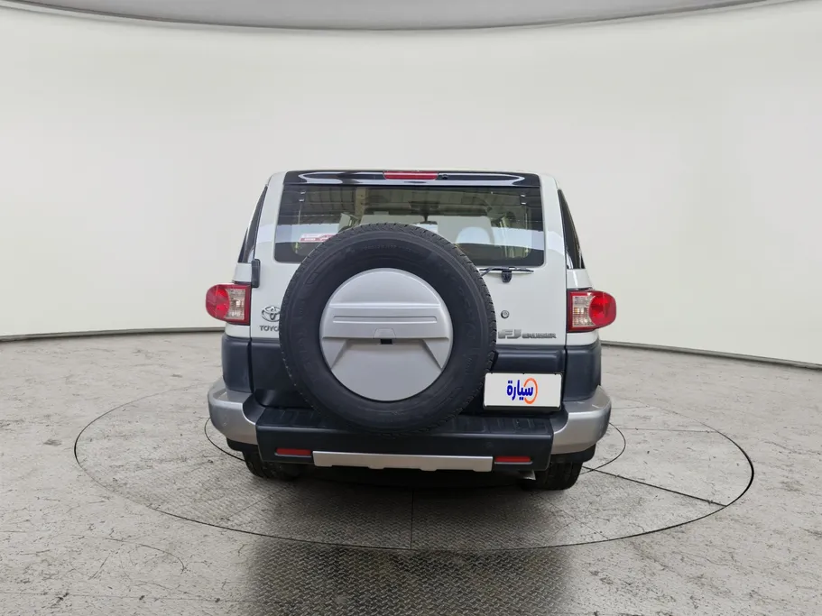 تويوتا اف جي FJ Cruiser 2022 
