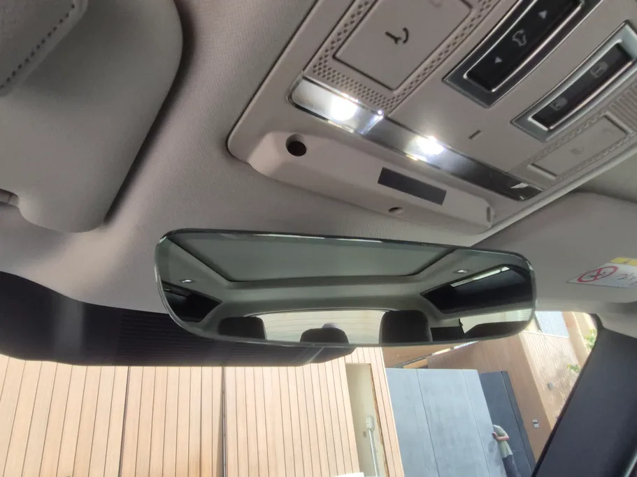 لاند روفر ديفندر P400 2023 