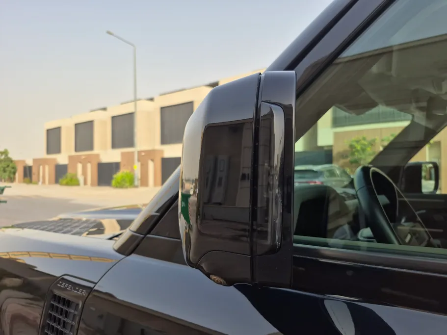 لاند روفر ديفندر P400 2023 