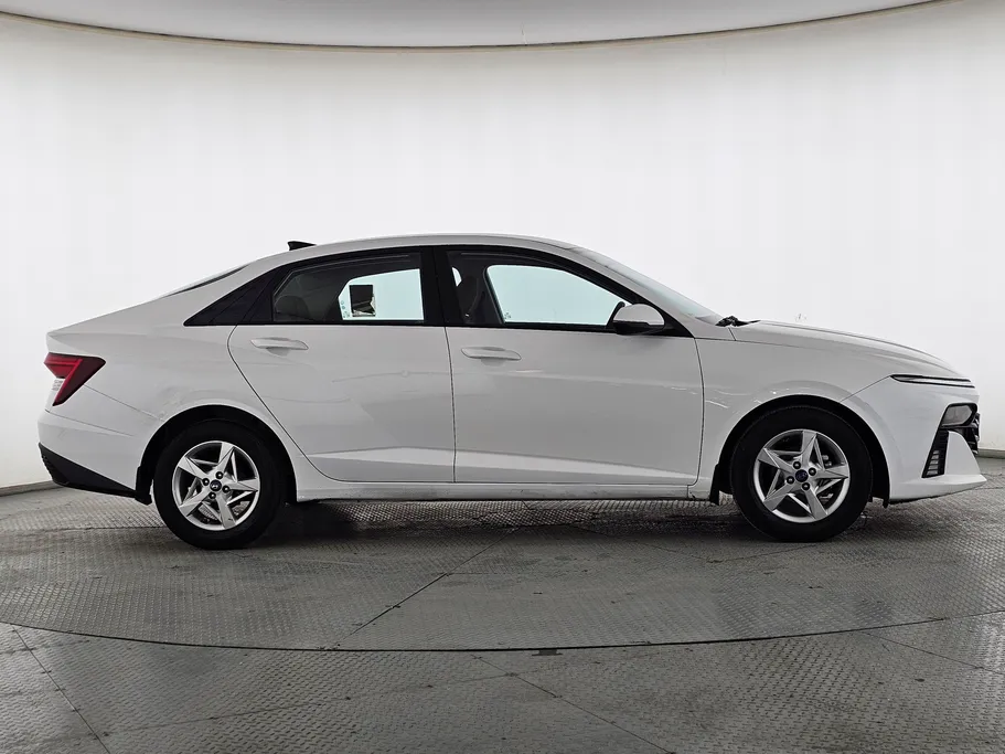 2024 Hyundai Accent Fleet 