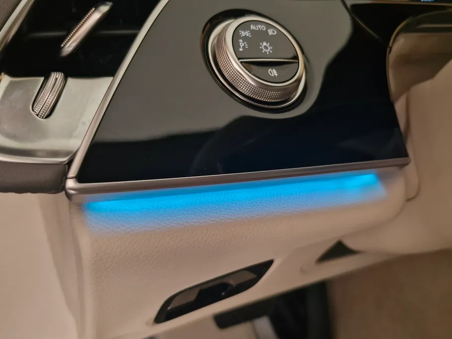2025 Mercedes E 300 