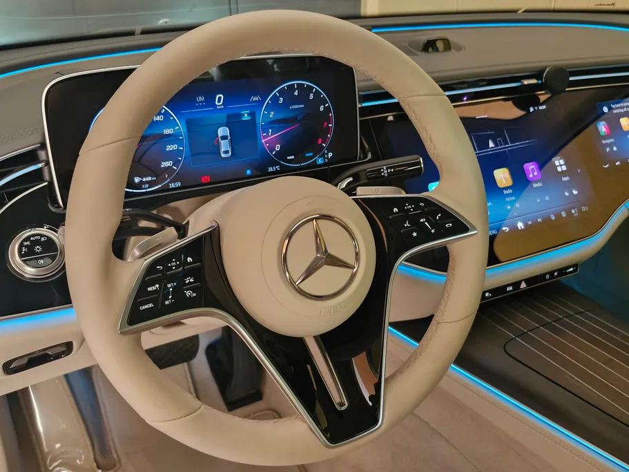 2025 Mercedes E 300 