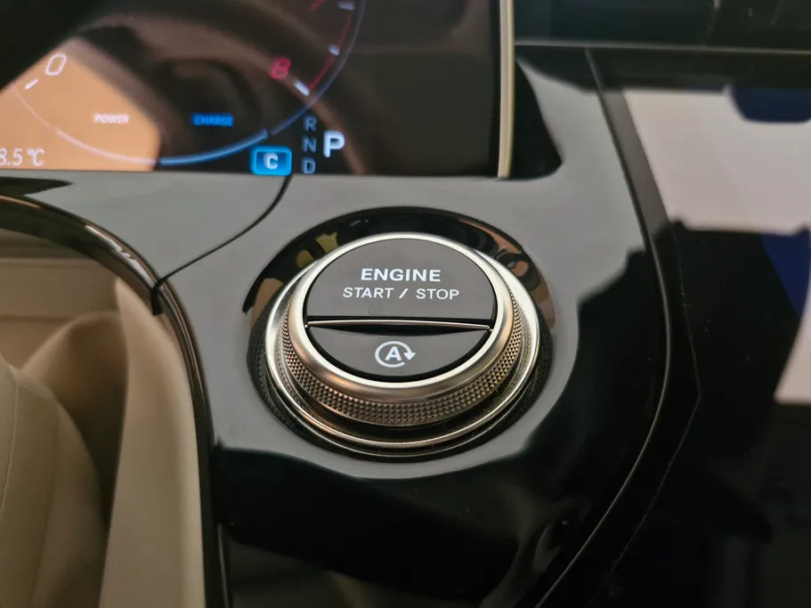 2025 Mercedes E 300 