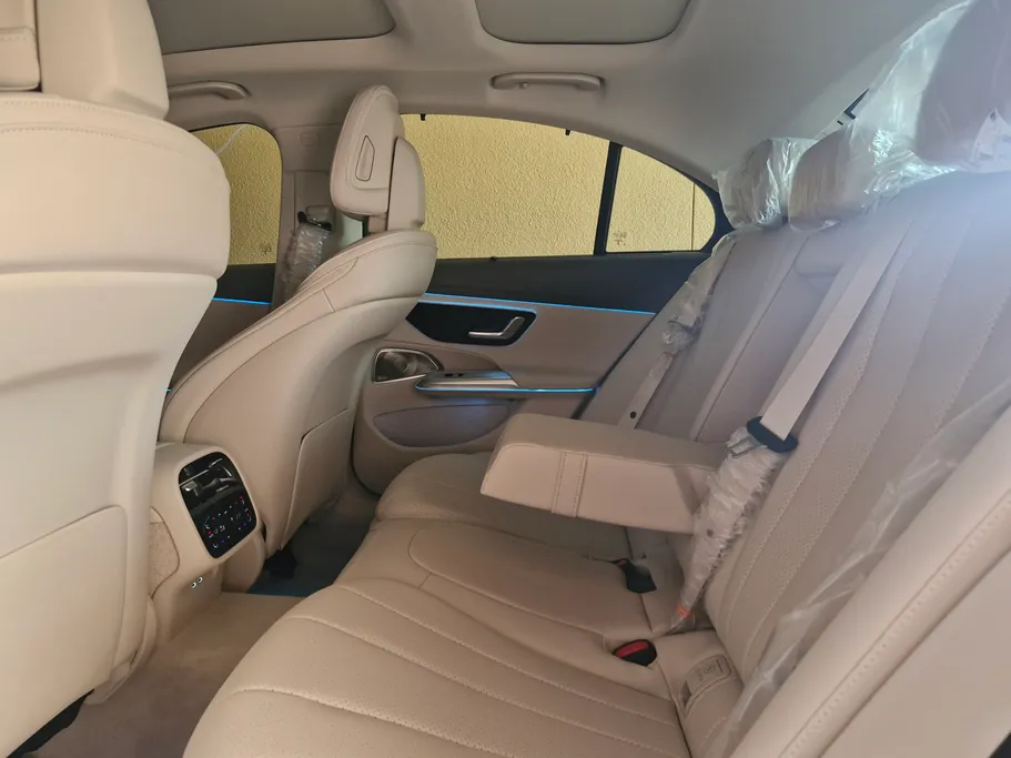 2025 Mercedes E 300 