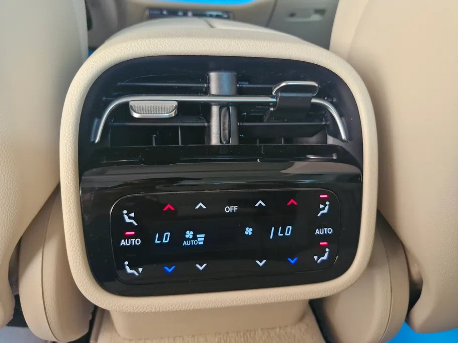 2025 Mercedes E 300 