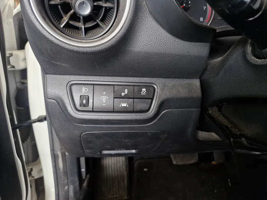 2021 Kia K3 LX 