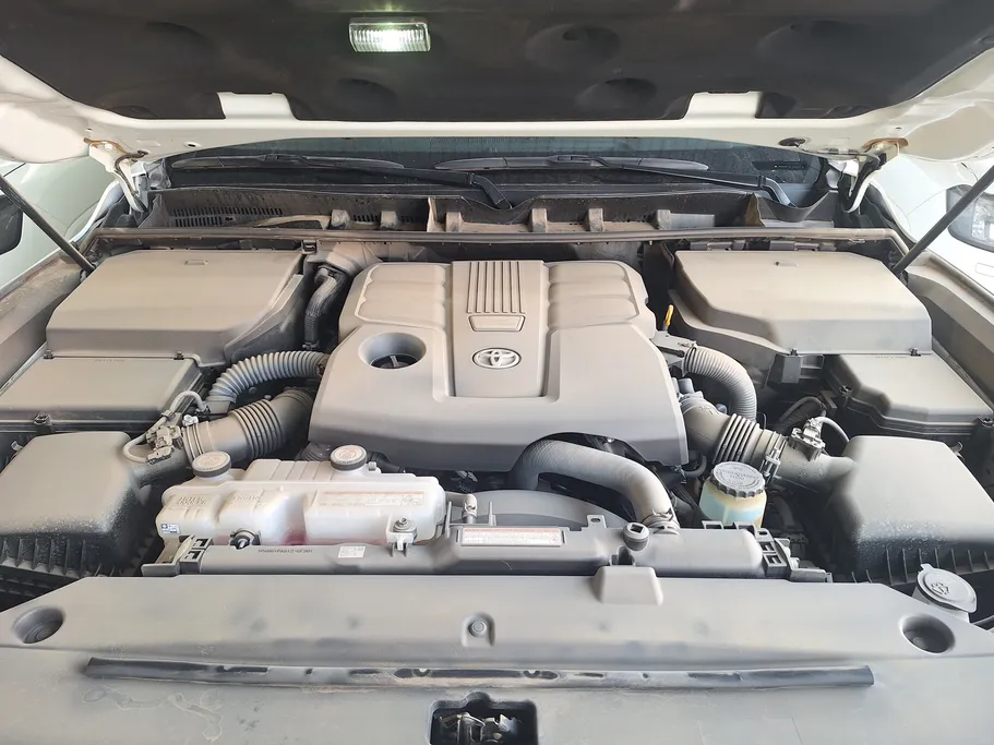 2025 Toyota Land Cruiser GXR5 