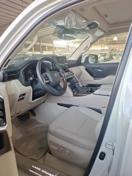 2025 Toyota Land Cruiser GXR5 