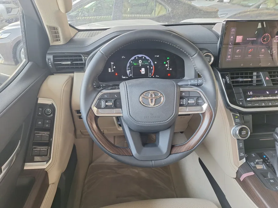 2025 Toyota Land Cruiser GXR5 