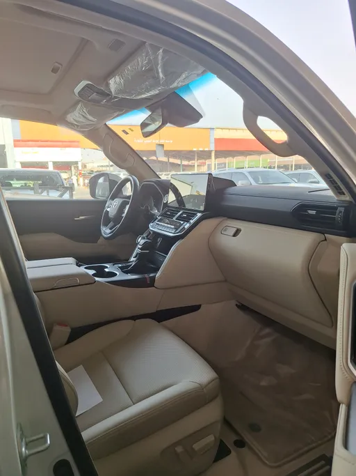 2025 Toyota Land Cruiser GXR5 