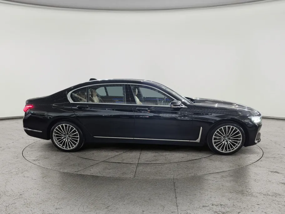 2022 BMW 7 Series 730Li 
