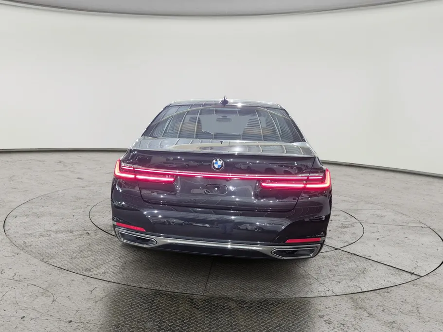 2022 BMW 7 Series 730Li 