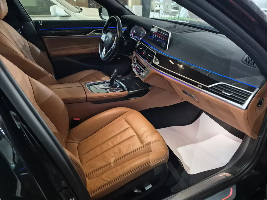 2022 BMW 7 Series 730Li 