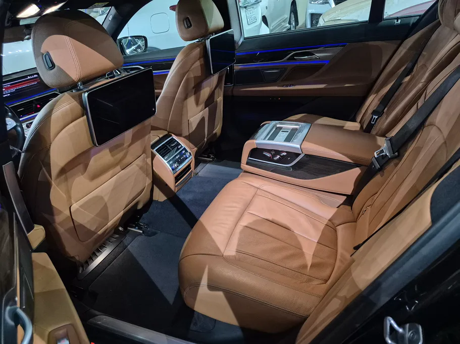 2022 BMW 7 Series 730Li 