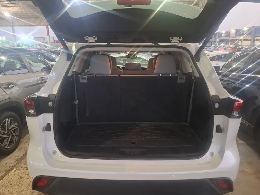 2023 Toyota Highlander GLE 
