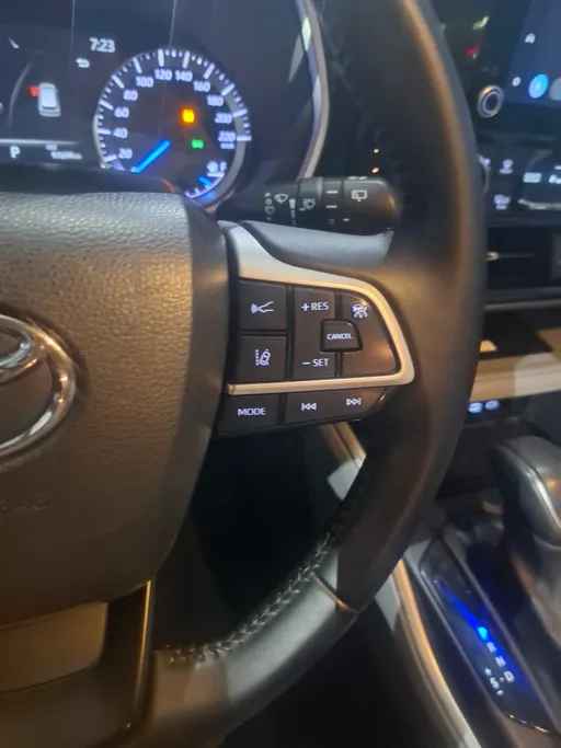 2023 Toyota Highlander GLE 