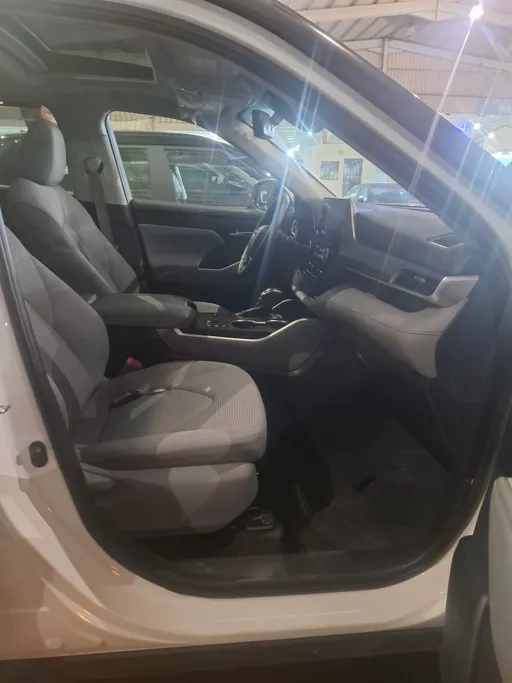 2023 Toyota Highlander GLE 