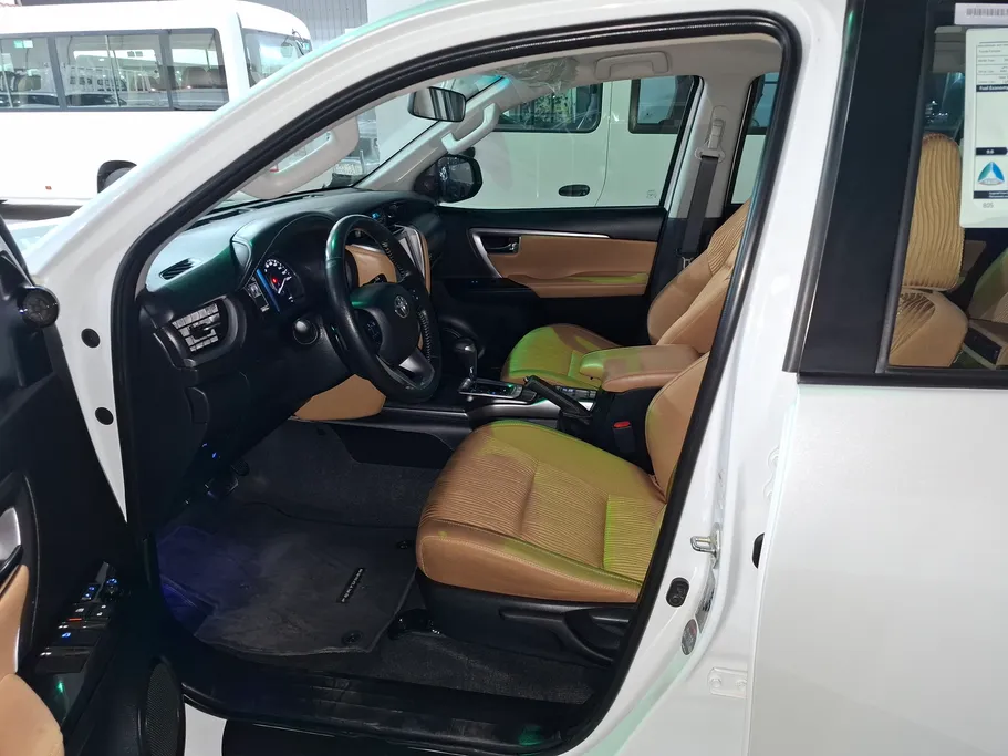 2023 Toyota Fortuner VX 