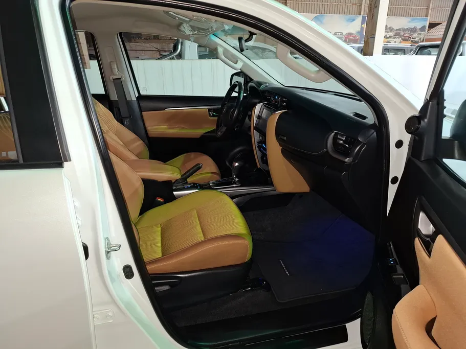2023 Toyota Fortuner VX 