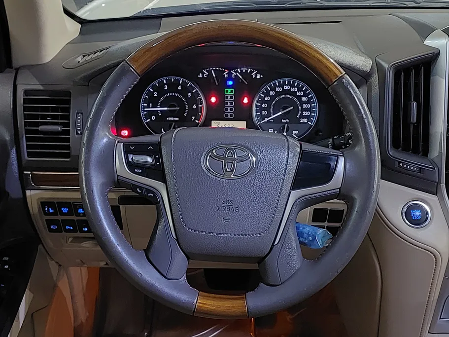 2018 Toyota Land Cruiser GXR 