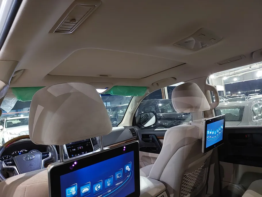 2018 Toyota Land Cruiser GXR 