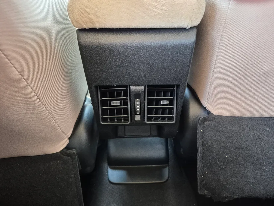 2024 Toyota Yaris  Y Plus 