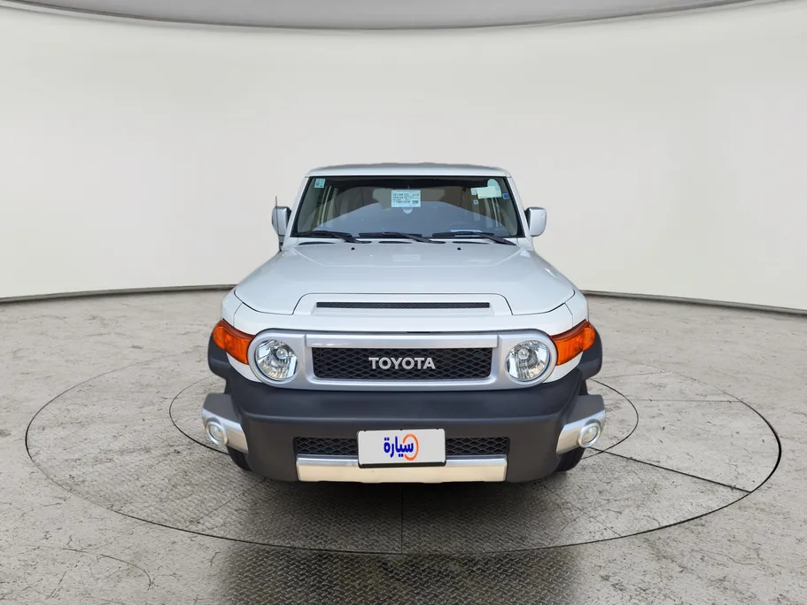 تويوتا اف جي FJ Cruiser 2023 