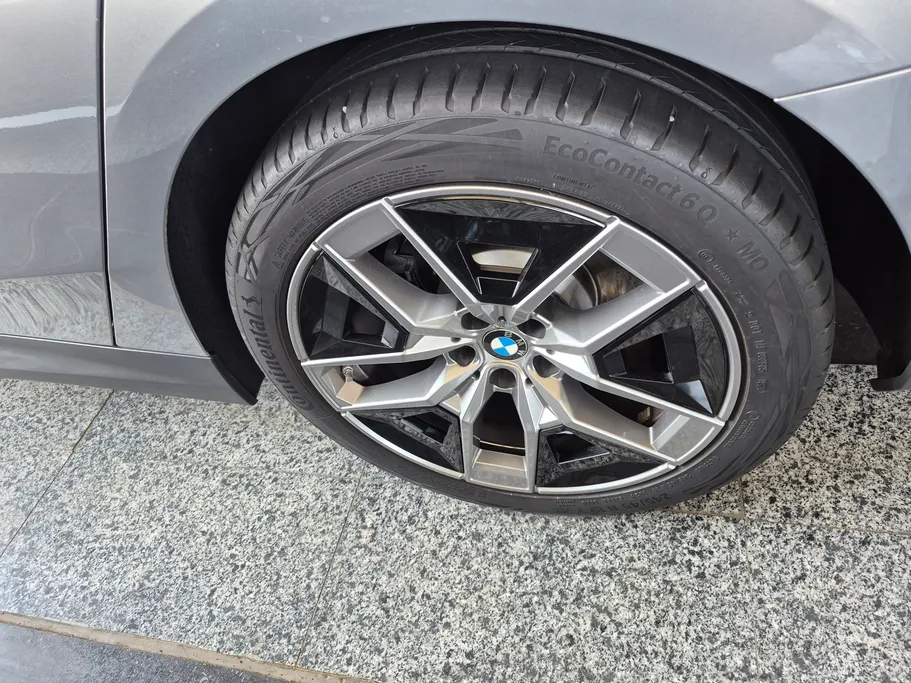 2024 BMW 5 Series 520i 